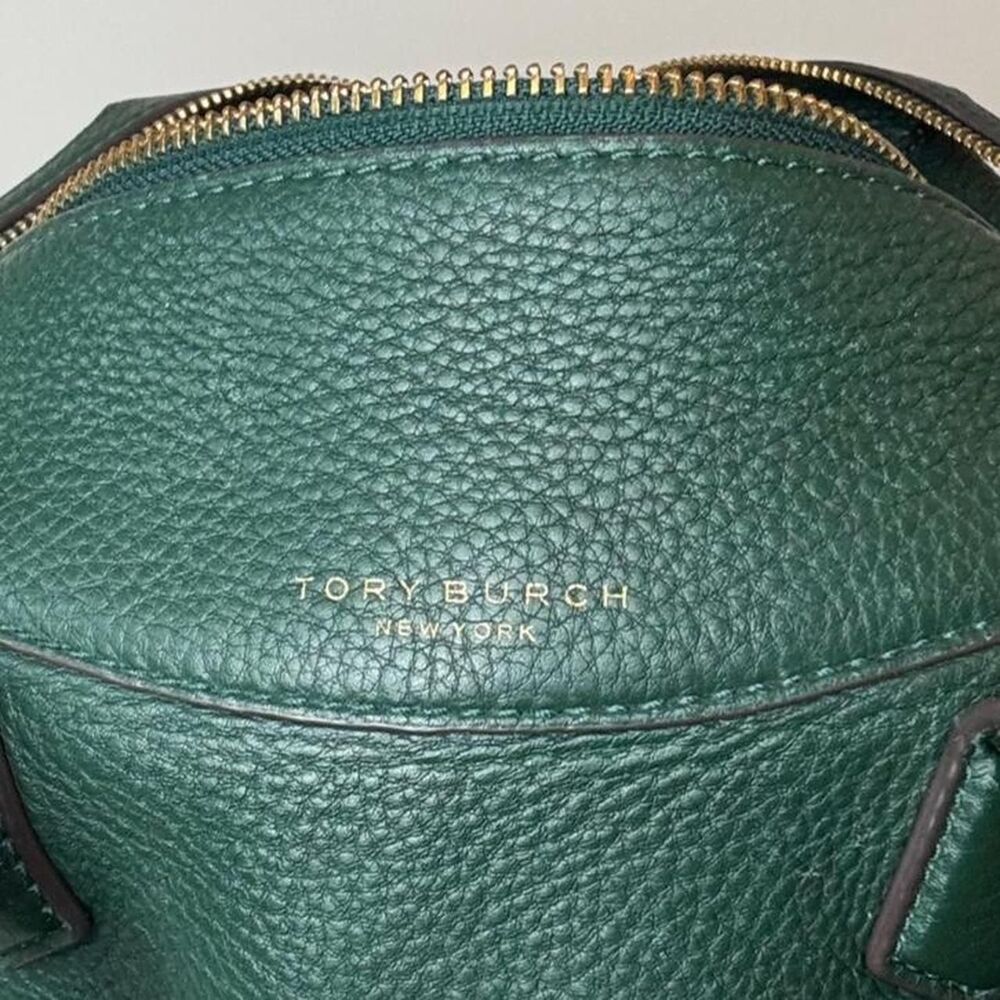 Tory Burch Perry Small Satchel in pine green pebbled leather - Picture 7 of 8